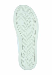 Suola di sneaker Skechers in materiale gomma bianca. Presenta un motivo testurizzato per migliorare la trazione e un'impronta del logo sul lato.