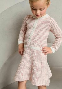 Lipsy REGULAR FIT - Svetríkové šaty - pink