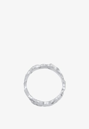 Bague en argent avec un design texturé et ondulé. Présente une forme irrégulière et organique avec une finition polie et sans embellissements visibles.
