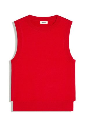 Gilet en maille rouge sans manches avec encolure ronde et fentes latérales, étiqueté Bershka.