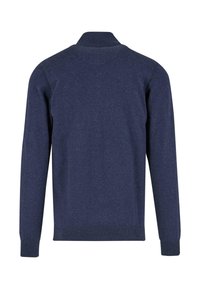 Marineblauer Strickpullover mit Stehkragen, langen Ärmeln und gerippten Bündchen. Glatte Textur, lässiges Design, einfarbig, ohne Muster.