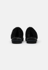 Even&Odd Chinelos - black