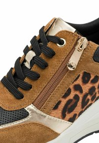 Marco Tozzi Sneakers laag - cognac comb