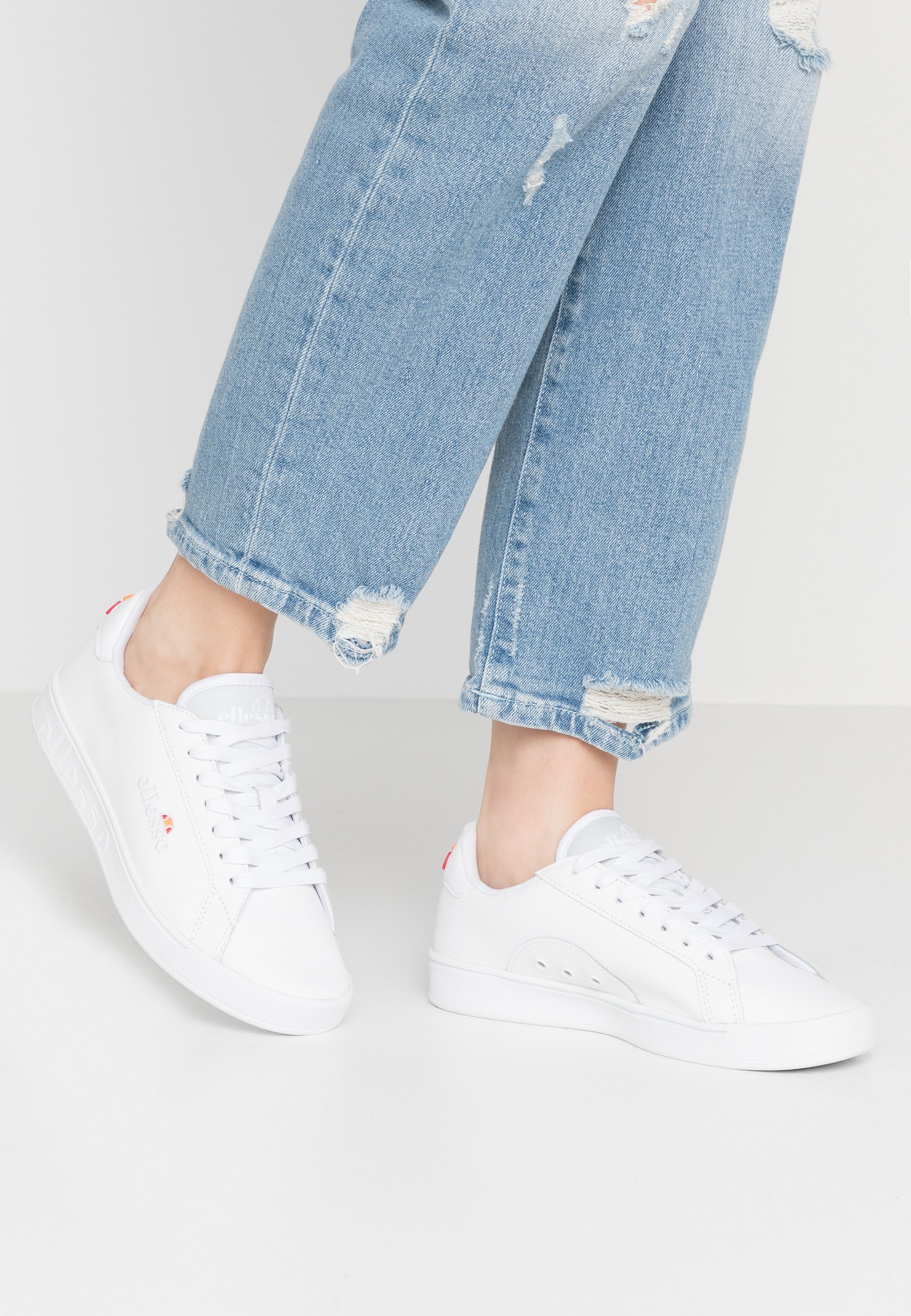 ellesse campo trainers