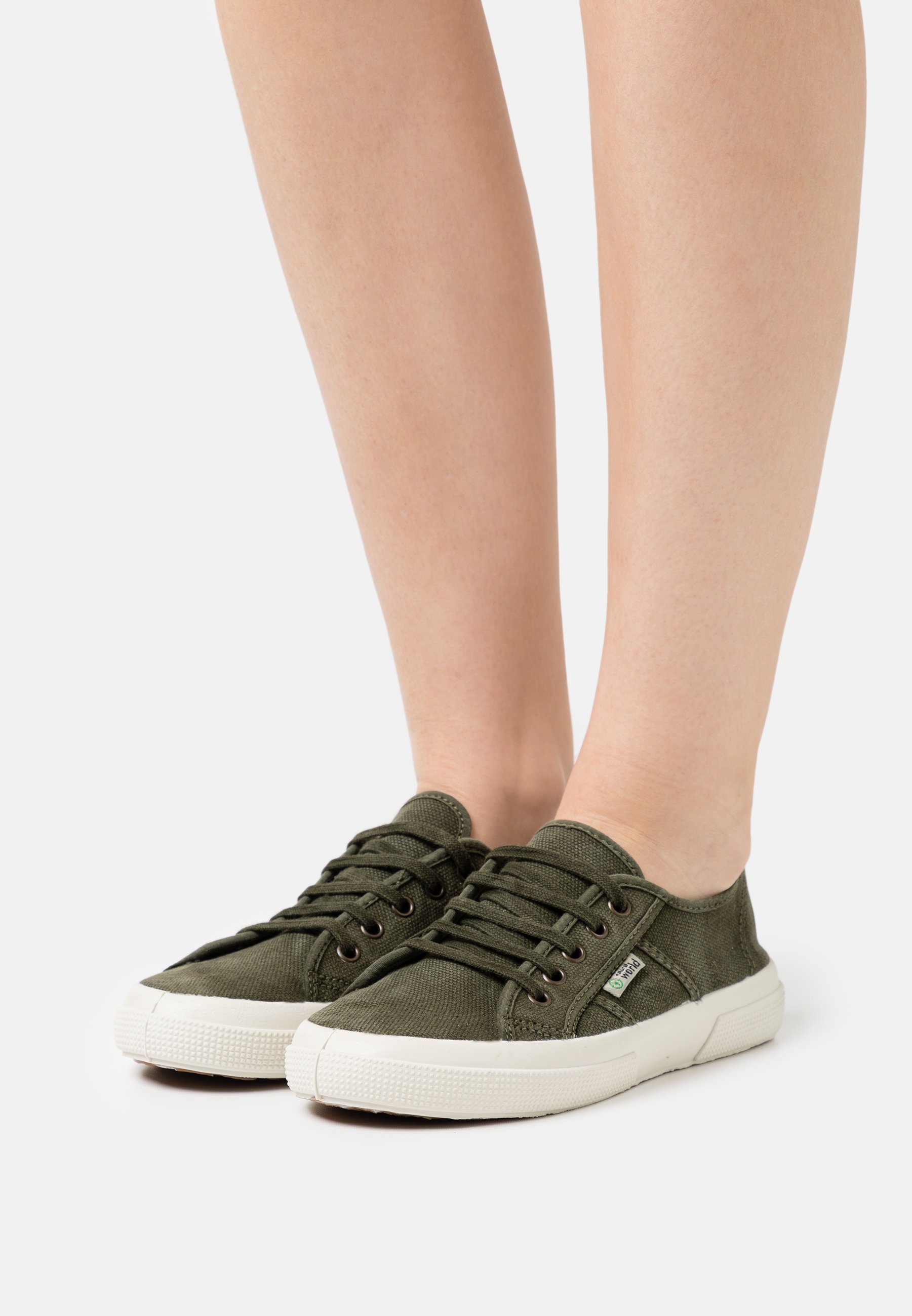 Natural World Zapatillas - kaki/caqui - Zalando.es