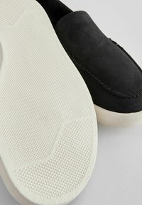 Next CONTRAST LOAFERS - Belebújós cipők - black
