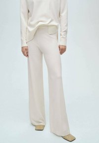 Mango - Pantaloni de trening - off-white Imagine miniatură 1