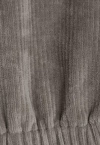 Chicco LONG  - Jogginghose - light brown