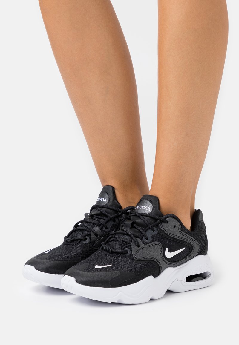women's nike air max 2x black and white