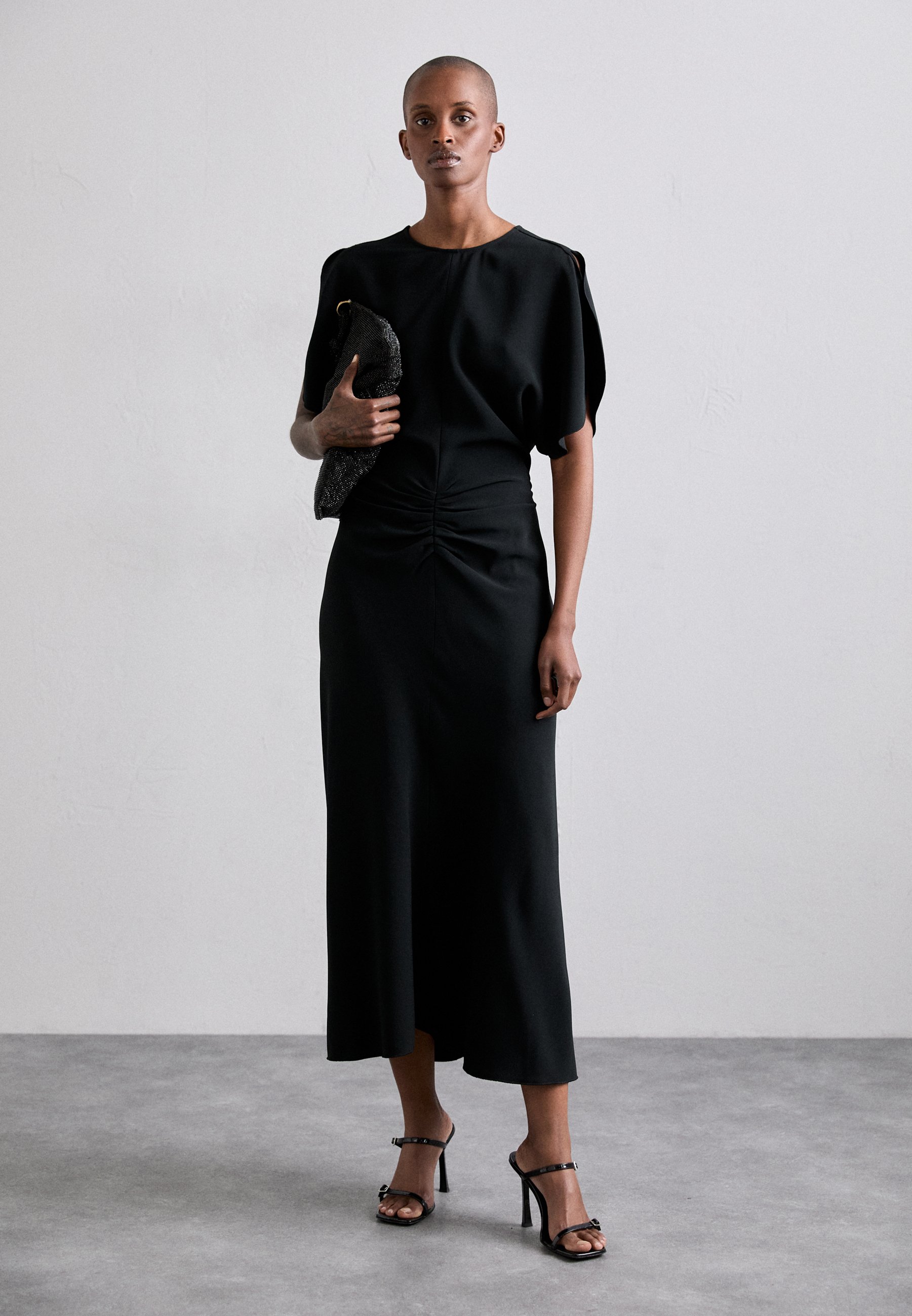 VICTORIA BECKHAM 1225WDR006381A6859 関税送料込 Victoria Beckham sukienka kolor niebieski midi rozkloszowana