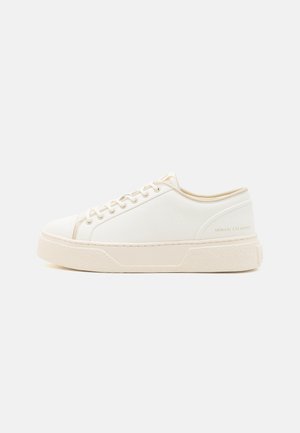 Armani Exchange LACE UP - Sneakers laag - off white
