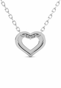 Ciondolo a forma di cuore in argento con centro aperto, caratterizzato da un design a catena. La catena è composta da anelli ovali intrecciati.