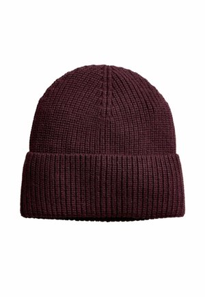 Beanie - berry red