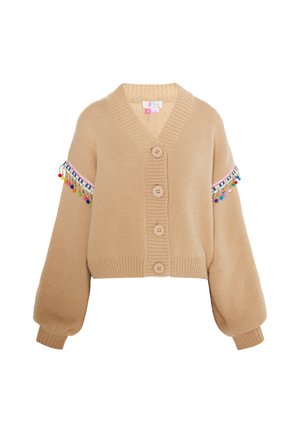 Cardigan beige cropped avec un col en V profond, un ourlet côtelé et de gros boutons à l'avant. Des accents colorés en pompons sur les manches ajoutent du détail.