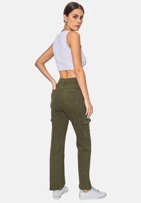 Elara Jeans straight leg - grün