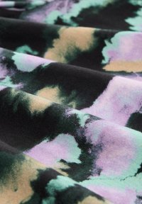 TOM TAILOR DENIM ROLLKRAGEN - Top dugih rukava - abstract batik landscape print