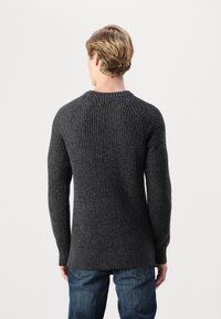 Jack & Jones JJJONES CREW NECK - Džemperis - asphalt