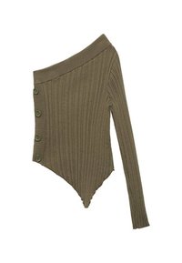 Asymmetrischer, olivgrüner Rippstrickpullover mit einem langen Ärmel, schulterfreiem Ausschnitt, Knöpfen an der Seite und spitzem Saum.