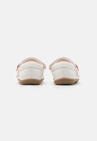 Friboo Bailarinas con hebilla - white