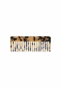 Pettine in plastica dal design rettangolare, con motivo tartaruga, denti larghi per districare, texture liscia e una miscela di colori marrone e nero.