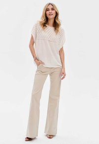 blue shadow Blouse - white