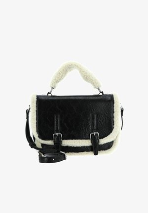 Sac en cuir noir avec garniture en peluche blanche, doté d'une poignée supérieure et d'une bandoulière réglable, fermé par deux boucles argentées à l'avant.