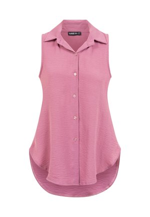 Ujjatlan rózsaszín, texturált anyagú, gombos blúz, hegyes gallérral és ívelt aljjal, alkalmi viseletre tervezve.