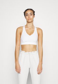 lululemon ENVITAL B/C CUP - Vidēja atbalsta sporta krūšturis - white