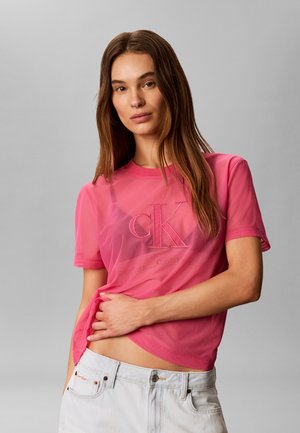 Calvin Klein Jeans, PRIDE CREW TEE - Camiseta básica - berry bunch