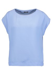 Jasnoniebieska bluzka z krótkim rękawem o okrągłym dekolcie, o miękkiej teksturze i luźnym kroju. Posiada delikatny połysk i jest wykonana z lekkiego materiału.