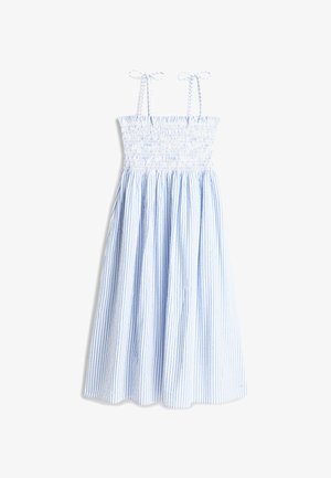 Rochie de vară fără mâneci, cu dungi verticale albastre și albe, cu corset smocked și bretele cu fundă, fustă vaporosă de lungime medie.