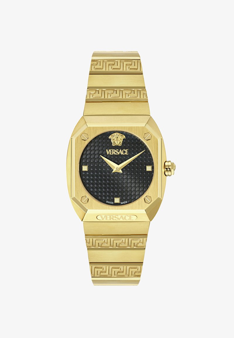 Reloj octogonal dorado con un dial texturizado negro, presenta un patrón de llave griega en la pulsera y un logo de Versace en la parte superior.