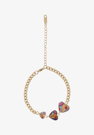 Guldarmbånd med kæde og tre farverige emaljevedhæng formet som hjerter i rosa, orange, blå og lilla toner.