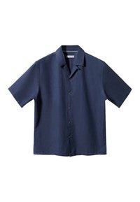 Granatowa koszula na krótki rękaw z gładkiego materiału, z klasycznym kołnierzem i dwoma guzikami z przodu. Prosty fason, bez wzorów.