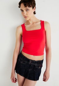 Gina Tricot - BASIC SQUARE TANK - Top - hibiscus Miniatuurafbeelding 1