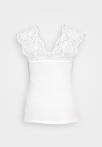 Hvit tanktopp med en tettsittende kropp og V-hals med blondekant som har blomsterdesign. De blondere korte ermene gir en delikat detalj.