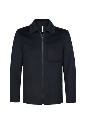 Marineblaues Wollmischjackett mit Kragen, Frontreißverschluss und einer Brusttasche. Glatte Textur mit geradem Schnitt und langen Ärmeln.