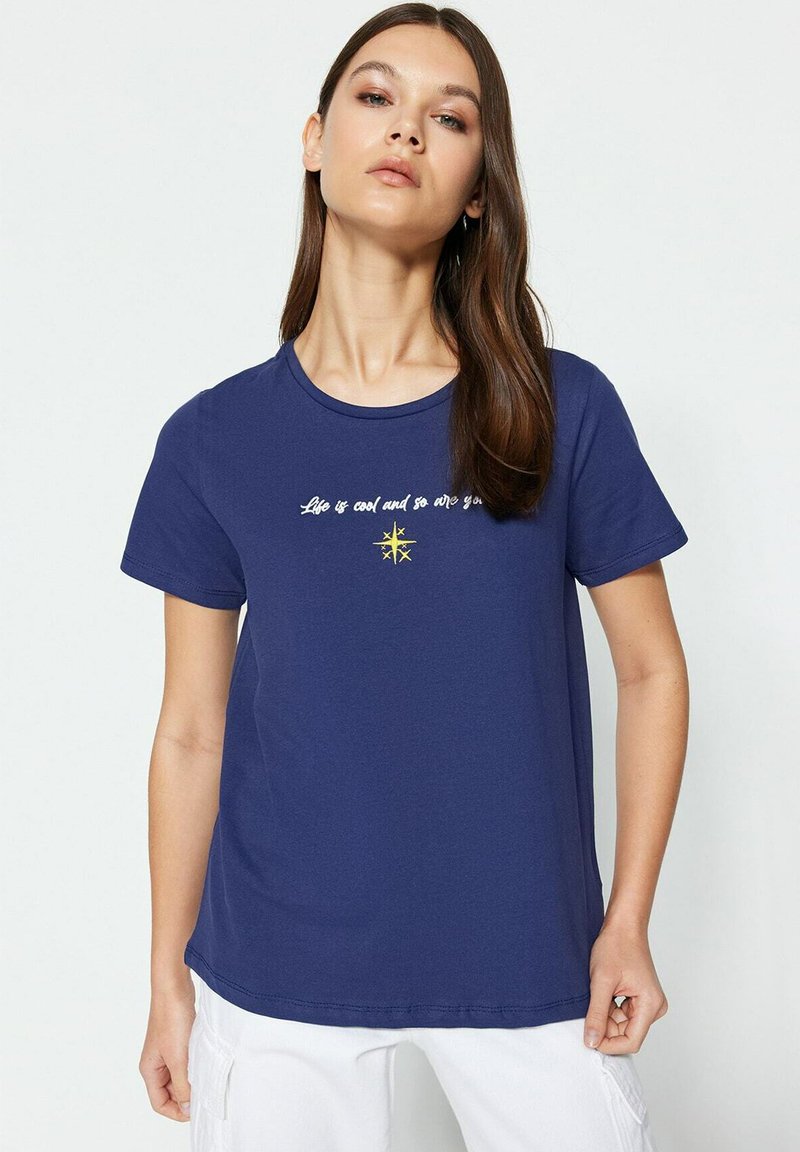 Trendyol T-shirt print donkerblauw