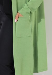 Ulla Popken Strickjacke - pea green