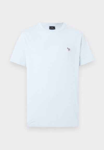 Λευκό κοντομάνικο T-shirt με στρογγυλή λαιμόκοψη και μικρό κεντημένο πολύχρωμο λογότυπο ζέβρας στο αριστερό στήθος.