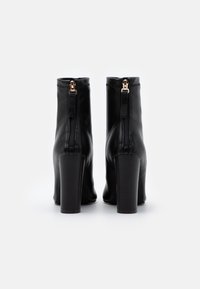 RAID REFORD - Botas clássicas de cano curto - black