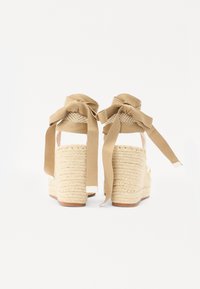 Coccinelle PRAIA - Espadrilky - beige