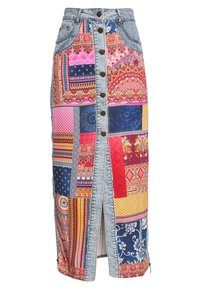 Högmidjad, knappad denim patchwork kjol med färgglada geometriska och blommönster, framficka och siddragkedjedetaljer.