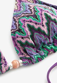 Next REGULAR FIT - Top de bikini - purple green crochet