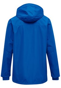 Giacca impermeabile blu con cappuccio, maniche lunghe e vestibilità dritta. Tessuto liscio, senza motivi visibili o dettagli in metallo.