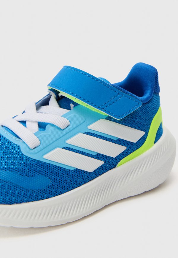 RUNFALCON UNISEX – Laufschuh Straße