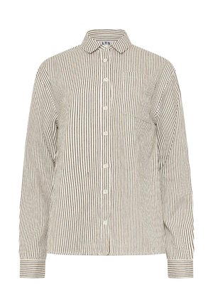 Langärmeliges beiges Hemd mit dünnen vertikalen braunen Streifen, Knopfleiste vorne, spitzem Kragen und einer einzelnen Brusttasche.