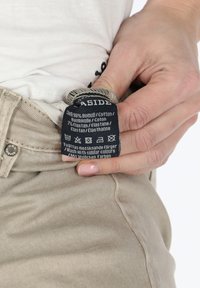Seaside OREGON TWILL  - Jeansshort - khaki