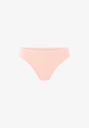 Biancheria intima da donna stile bikini di colore rosa chiaro con tessuto liscio e cuciture pulite su sfondo bianco.