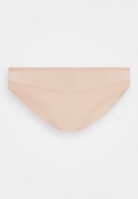 Beige damesondergoed met een gladde, naadloze uitstraling, gemaakt van zachte stof en een minimale tailleband. Klassieke snit, zonder zichtbare patronen.
